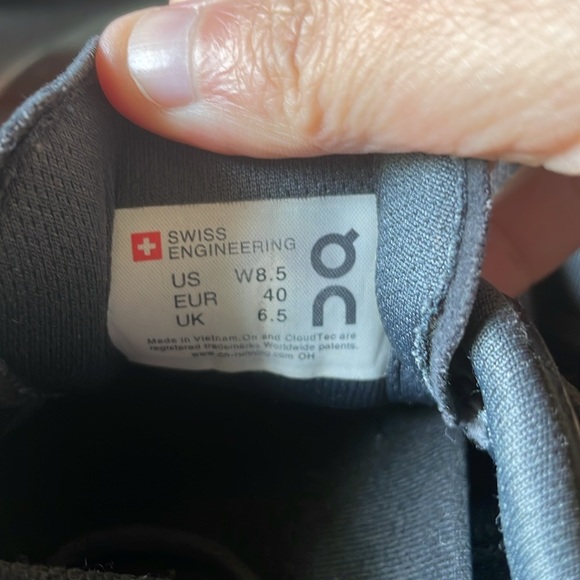 On Running CloudTec Sole Dr Scholl’s Women’s Black 
Athletic Shoes Size 8.5 - Picture 2 of 10